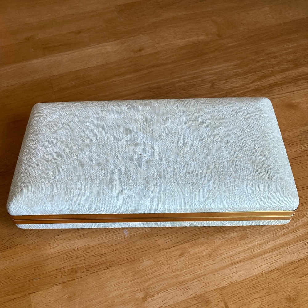 White vintage Mele hinged jewelry box